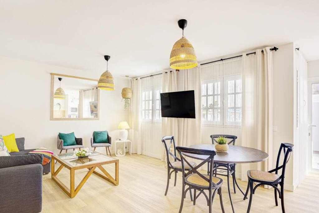 La Favorita Preciosa Villa Con Piscina Privada Corralejo Eksteriør billede
